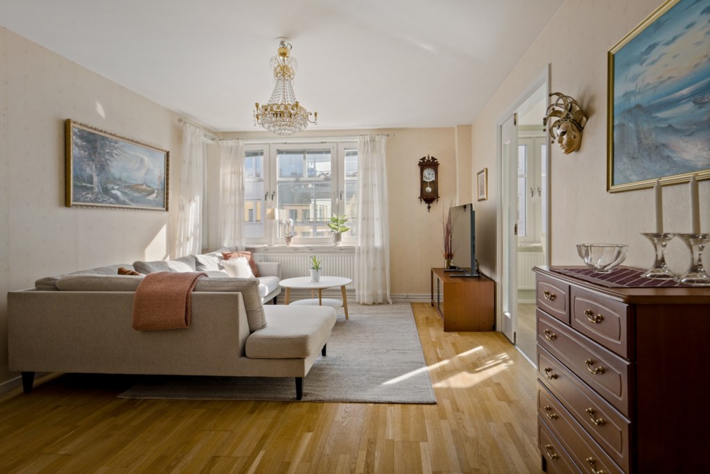 Ekehjelmstorget 8, 3tr